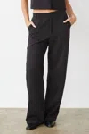 Monrow Soft Twill Patch Pocket Pant In Black