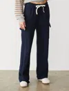 Monrow Softfleece Straight Leg Cargo Sweatpant In Dark Navy In Blue