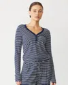 Monrow Stripe Henley In Navy Stripe