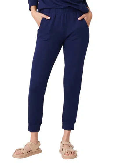 Monrow Supersoft Fleece Jogger In True Navy In Blue