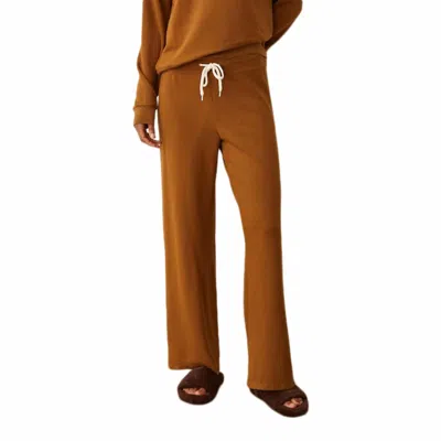 Monrow Supersoft Fleece Vintage Sweatpants In Salted Caramel