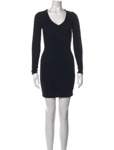 Pre-owned Monrow V-neck Sweater In Black