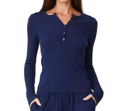 Monrow Women's Baby Thermal Henley Top In Navy In Blue