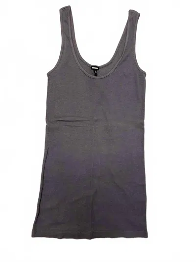 Monrow Women's Classic Layer Tank In Charcoal In Pink