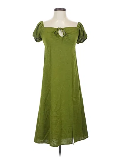 Pre-owned Monteau Casual Dress In Green