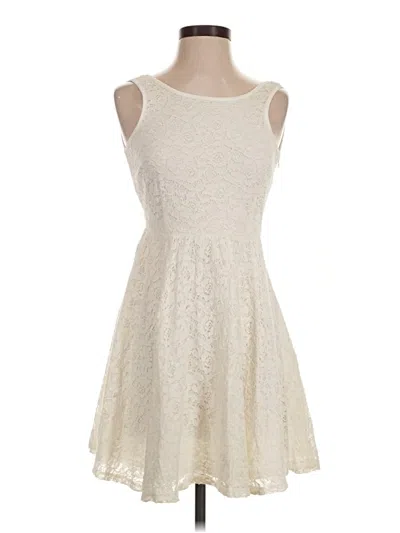 Pre-owned Monteau Cocktail Dress In Ivory