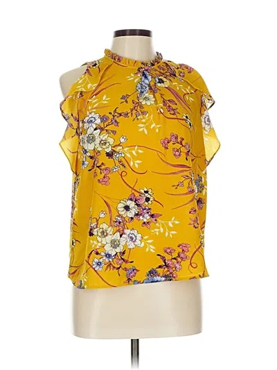 Pre-owned Monteau Sleeveless Blouse In Yellow