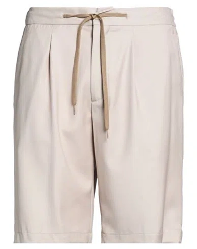 Montecore Beyond Time Man Shorts & Bermuda Shorts Light Grey Size 34 Virgin Wool