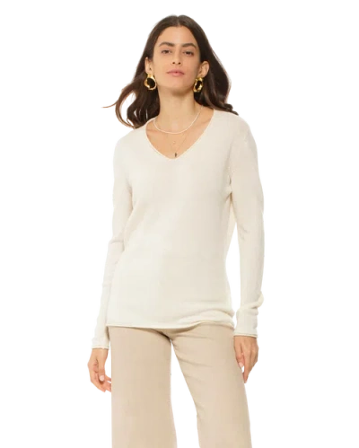 Monticelli Cashmere Ultra-light Pure Cashmere V-neck Sweater In White