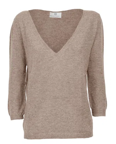 Monticelli Cashmere Women's Cashmere 3/4 Sleeve Wide V-neck Jumper Sweater In Taupe In Gray