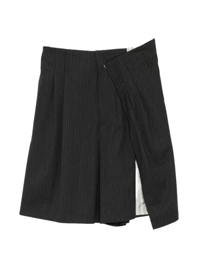 Moohong Rotated Panel Shorts In Gray