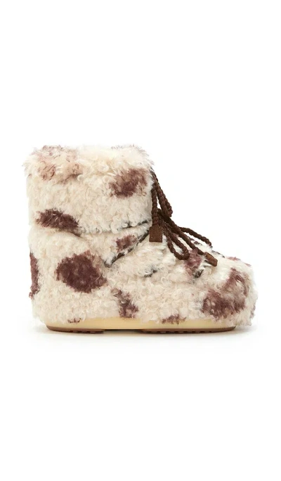 Moon Boot Boot Icon In White