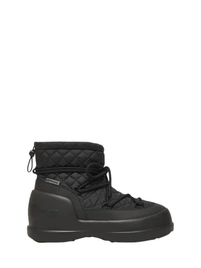 Moon Boot Boots With Logo In Black