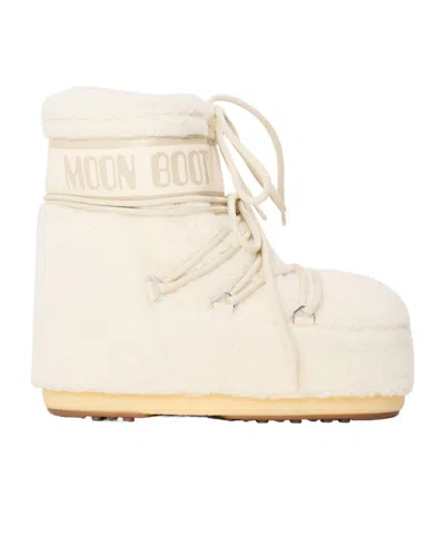 Moon Boot Fluffy Sherpa Mini  In White