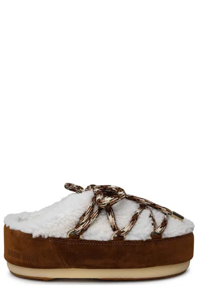 Moon Boot Icon Logo Debossed Shearling Mules In Bianco