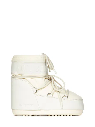 Moon Boot Lacing Snow Boots In Ivory