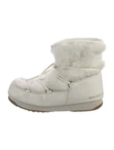 Pre-owned Moon Boot Leather Snow Boots In White