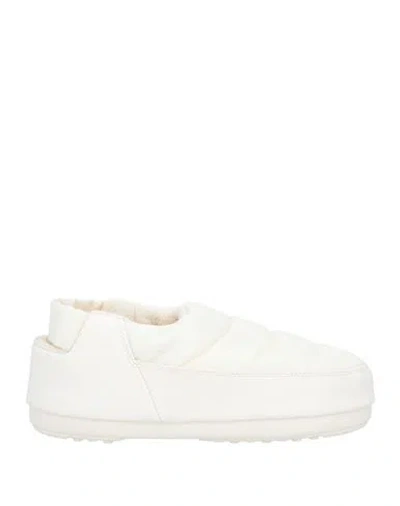 Moon Boot Man Sneakers Ivory Size 10-10.5 Textile Fibers In White