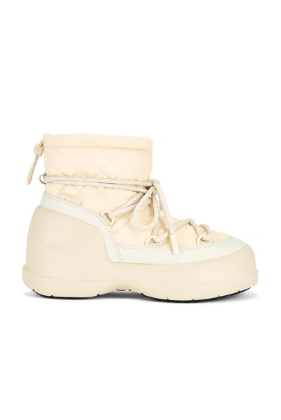 Moon Boot Mezzaluna Quilted Boot In White