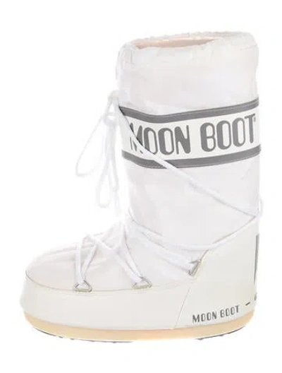 Pre-owned Moon Boot Nylon Snow Boots In White