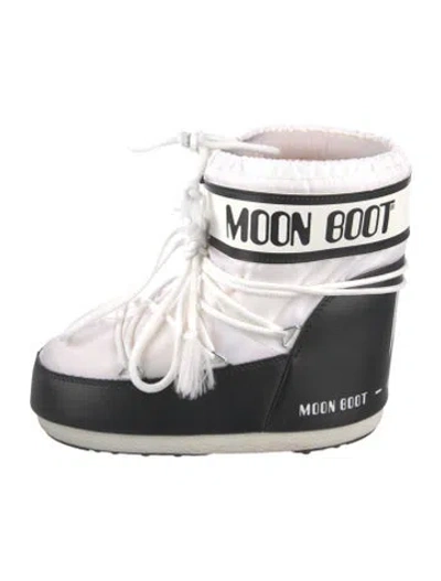 Pre-owned Moon Boot Nylon Snow Boots In White