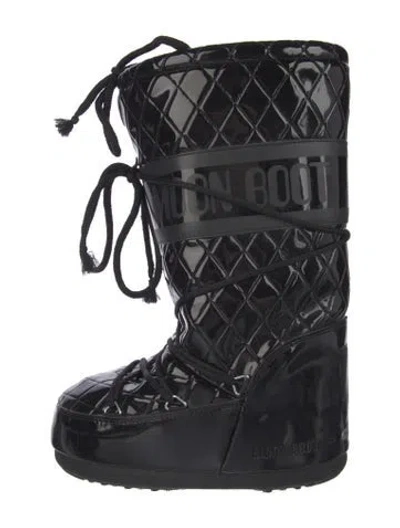 Pre-owned Moon Boot Patent Leather Snow Boots In Black