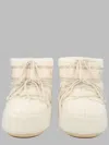 Moon Boot In White