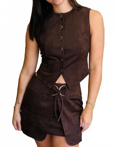 Moon River Faux Buttondown Sleeveless Vest In Brown