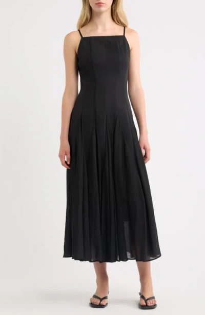 Moon River Godet Midi Dress In Black