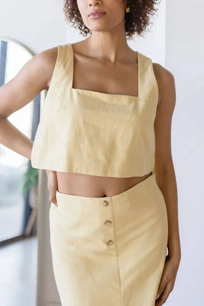Moon River Sleeveless Crop Top In Light Yellow In Neutral