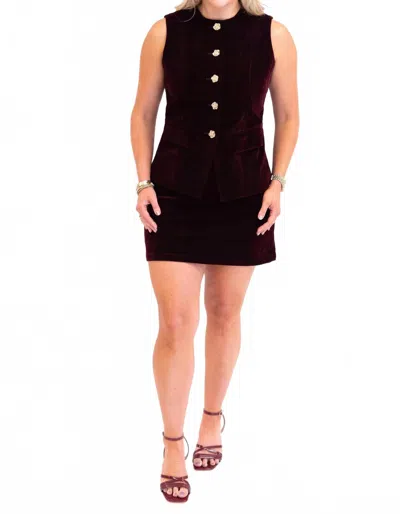 Moon River Sleeveless Front Button Vest In Plum In Burgundy