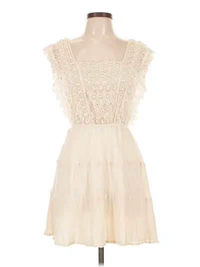 Pre-owned Moon River Sleeveless Top Ivory Plunge Neckline Tops