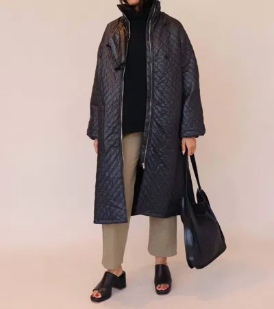 Moon River Turtleneck Quilted Coat In Black In Blue