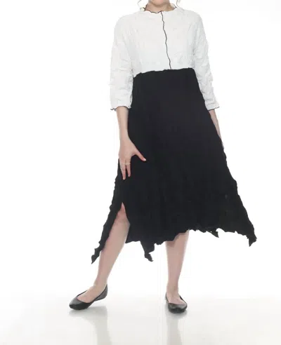 Moonlight By Y & S Asymmetric Hem Three-quarter Sleeves Midi Dress In Black White