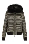 Moorer Barrel Hooded Short Down Jacket In Turtledove