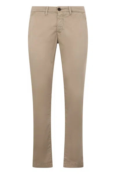 Moorer Beige Casual And Versatile Trousers. In Brown