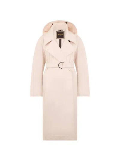 Moorer Belted Trench Coat In Neutral