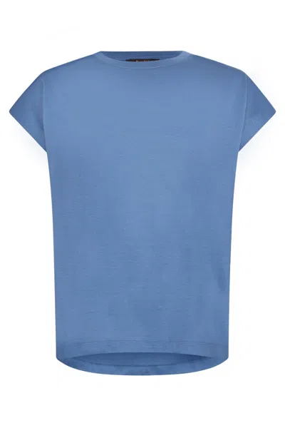 Moorer Blue T-shirt With A Casual Design That Offers Comfort And Versatility.