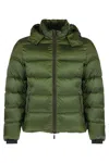 Moorer Brett Hooded Short Down Jacket In Green