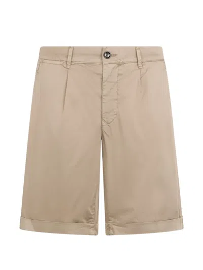 Moorer Cuffed Pleated Shorts In Brown