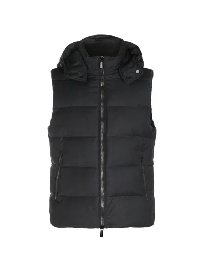 Moorer Hooded Sleeveless Padded Coat In Black
