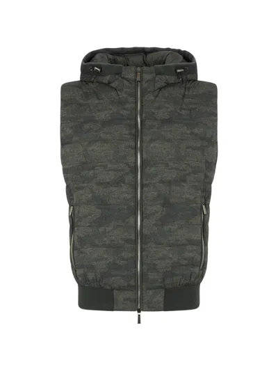 Moorer Hooded Zip Gilet In Gray