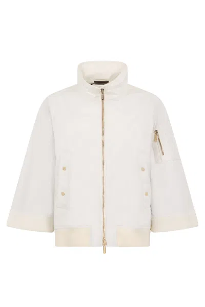 Moorer Lightweight White Jacket, Casual And Versatile Design.
