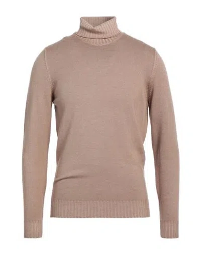 Moorer Man Turtleneck Beige Size 44 Virgin Wool