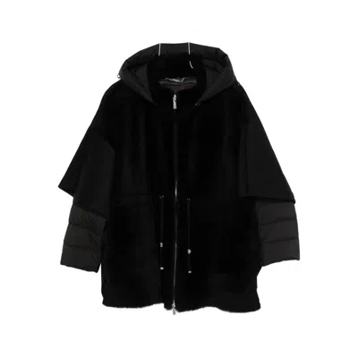 Moorer Hodded Fur Coat In Black