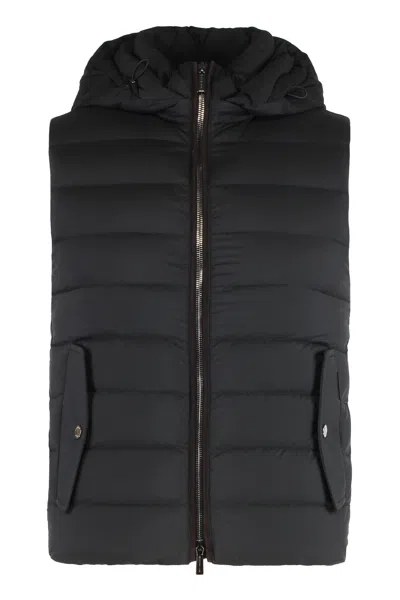 Moorer Padded Gilet With Hood In Black