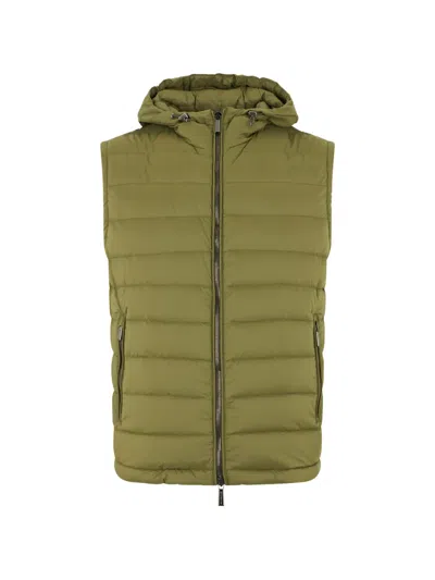 Moorer Padded Hooded Gilet In Green