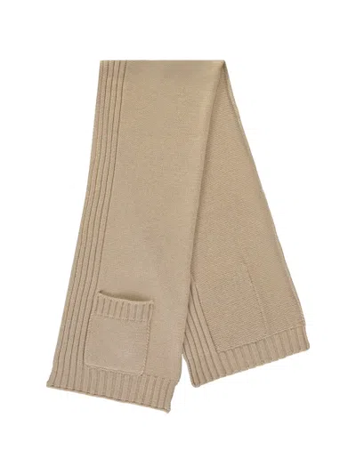 Moorer Patch-pocket Ribbed Scarf In Neutral