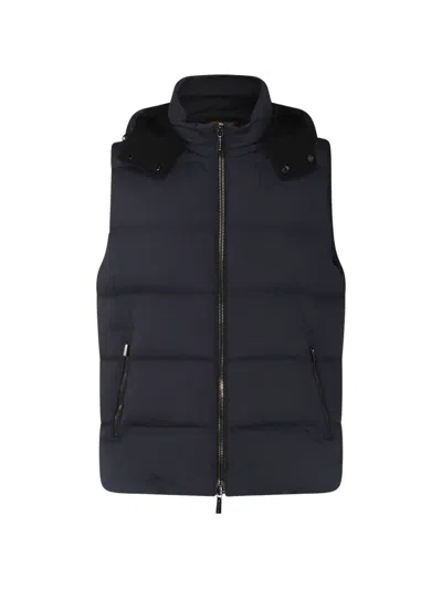Moorer Quilted Hooded Gilet In Blue