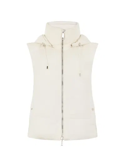 Moorer Quilted Hooded Gilet In White